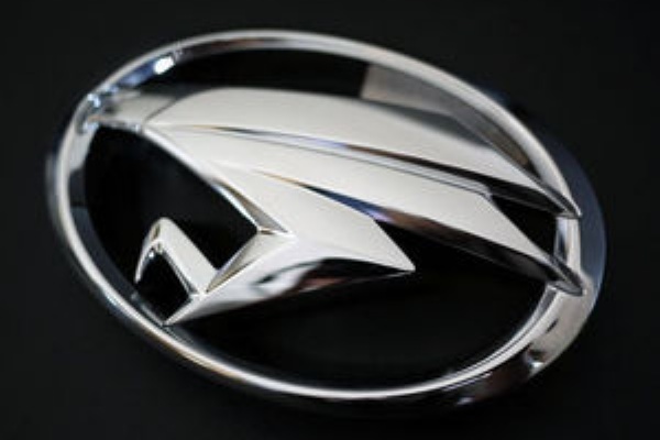 三大 トヨタのカッコイイ車種別エンブレム センチュリー ハリアー かっこいい男が乗る車特集