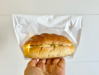 さわやか風味のレモンクリームパン