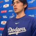 【朗報】ロバーツ監督、佐々木朗希を絶賛「ロウキは十分に良い投球をしている。内容は素晴らしい」