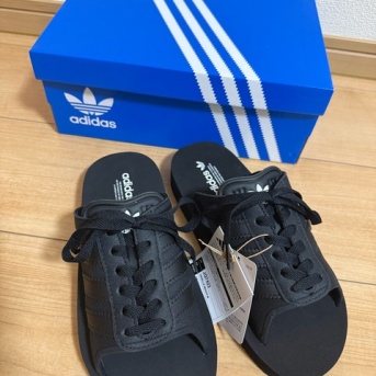 👟サンダル界の裏切り者、現る（褒めてる）〜アディダスのガゼルビーチスライド、買ったで〜！〜