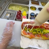 『サンドイッチチェーン、サブウェイ店員のPOV』の画像