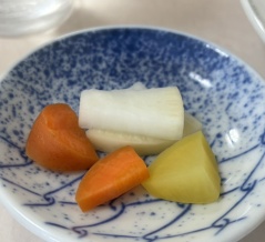 【ぬまつークイズ】どこのお店のお新香でしょーか？ヒント：カツ