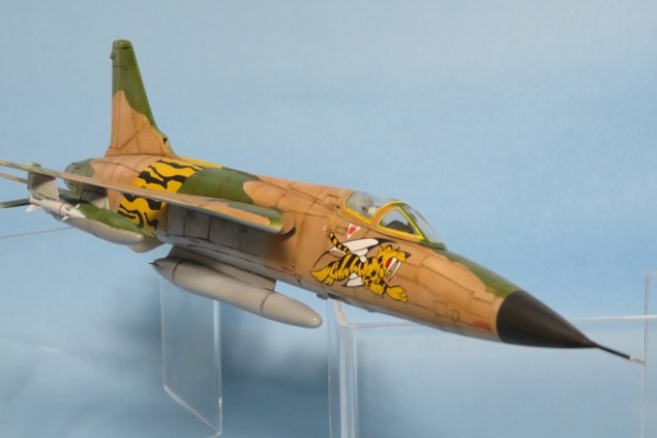 【完成品】ハセガワ 1/48 F-105G サンダーチーフ ワイルドウィーゼル Amazon | ドイツレベル 1/48 F-105G サンダーチーフ ワイルド