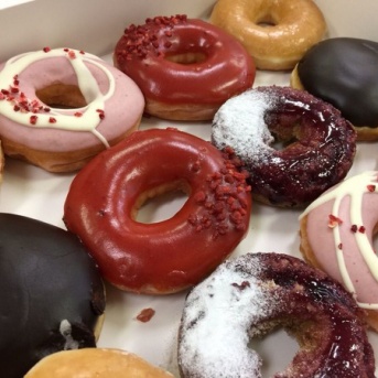 数量限定！大人気ドーナツが亀田に再び！『イオンモール新潟亀田インター』に『クリスピー・クリーム・ドーナツ』が期間限定出店！3月18日～24日。