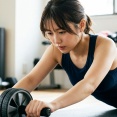 【どうなん？】実際、「腹筋ローラー」ってマジで効くんか？？？？？？？？？？？