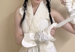 【朗報】Xでバズった石森璃花、自慢の三頭筋がこちらwwwwww