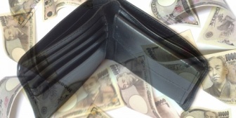 同棲し結婚もお互い考えてるけど彼氏はお金が無い。1年でいくらいくらは個人で貯めてって言うのっておかしいかな、口出しし過ぎ？