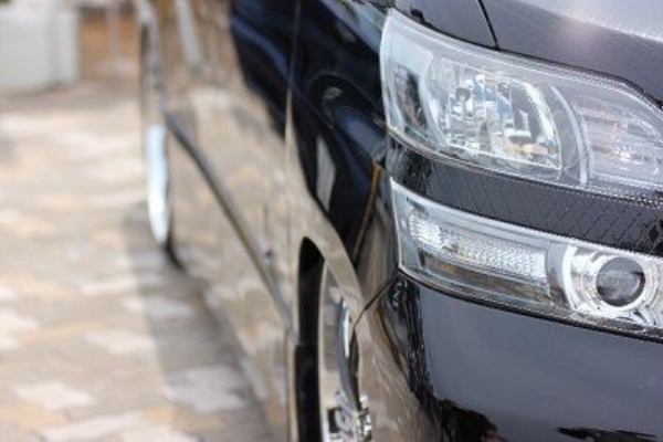 学童の駐車場で他のママさんの車に当て逃げしてしまった 子供の誕生日で急いでいてつい 夫も無視しろというし 大根おろし遅報