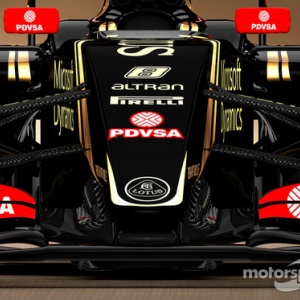 ロマン・グロージャン（ロータス）： 2012年F1レーシングスーツ写真