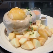 【東京 原宿・明治神宮前】RAINBOWPANCAKE レインボーパンケーキ　ごろごろ水蜜桃とアールグレイと。