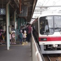 谷上、神鉄と地下鉄は同じホームで乗り換えられる