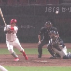 小園海斗、2打数2安打！！ 最高出塁率争いが丸く収まるｗ