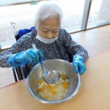 『ムーンシャドウ デイサービス/おやつレク(フルーツポンチ作り)』の画像