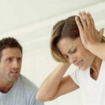 駐車場で子供が飛びだしたらクズおやじに怒鳴られたんだけど…これって恐喝だよね…