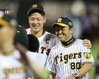 中野にお願い！岡本と大勢を阪神に誘ってきてくれ！ｗｗｗｗｗｗ