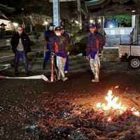 伊奈波神社の左義長