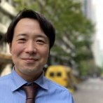 【警告】女性たち、しつこく連絡してくる『味方のおじさん』に困っていた…