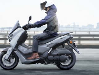 【悲報】ワイ、車とバイク両方の免許取ったのに結局原付しか乗ってない