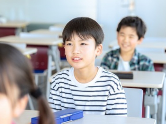 女性教師『小学生男子、”挿れる””感じる”で大騒ぎ。本っ当に気持ち悪い』