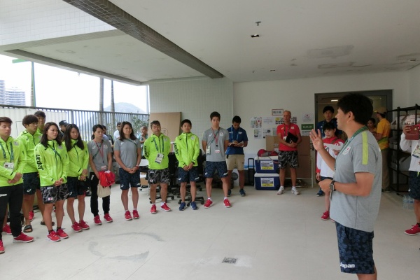 【選手支給】2016-17 TOBIUO JAPAN トビウオジャパン 競泳水泳 日本代表 世界短水路 浜松強化合宿 arenaトレーニングトップス ポロシャツ 2016-17 TOBIUO JAPAN トビウオ ジャパン 競泳・水泳 日本代表 Mizuno