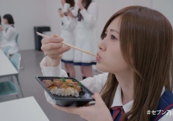 ヤバｗ白石麻衣ちゃんの”くわえてる”口元がセクシーに見える件ｗｗｗ