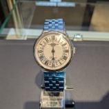 『中世の教会時計に着想を得た、美しい一本針の腕時計──Antoine Preziuso「シエナ」の世界へようこそ』の画像