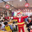 アメリカ　フィリッピン発のフライドチキン Jollibeeは成長しています