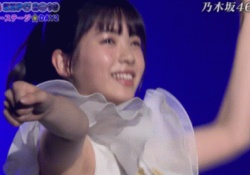 【神GIF】これは....www 筒井あやめの『ぽぽちゃん』が全開なんだがwwwwwww