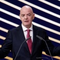 【ﾌｧﾝｻﾏﾘｨ】FIFA会長、過ち認め「心から謝罪」　留任決定を英報道…W杯権利売却案を巡る大騒動に、ネット「頭丸めて出直してこい」