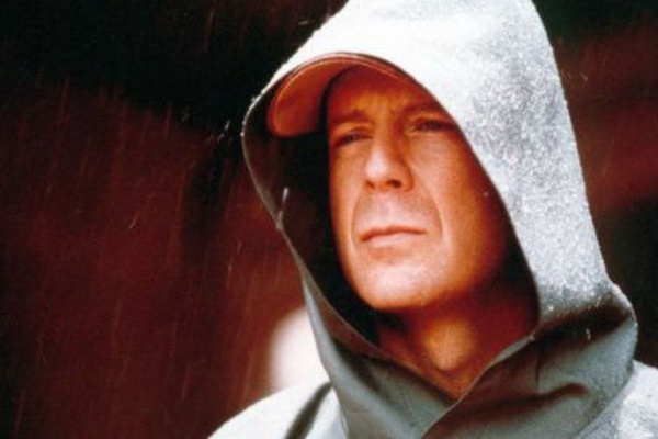 アンブレイカブル 米 00年 ネタバレしない映画評は書けない