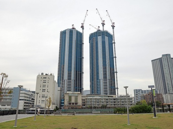 地上53階ツインタワマン「ザ 豊海タワー マリン＆スカイ」の建設状況！WESTは塔屋到達・EASTはもうすぐ最上階（2025.10.12）