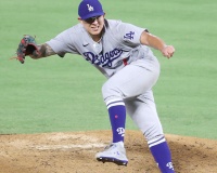 【野球】ドジャースの先発左腕ウリアスがDV容疑で逮捕、19年に続いて２度目