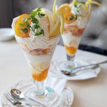 初の「千疋屋フルーツパーラー」へ！貴重なパフェでお祝い♪