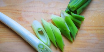 ほんと女ってバカばっかり。毎日コンビニ飯でいいわ。マジで拷問だし食材が可哀そうで涙が出る