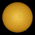 8月6日の太陽黒点 - 空全体に薄雲