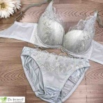 旦那がいるけど年下の男と付き合っている