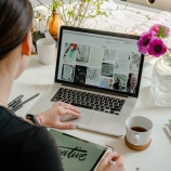 『女性もIT業界で働ける！人気のWebデザイナーとは』の画像