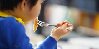 子供がご飯を食べないで嫁がキレて家の雰囲気が最悪…昨日は俺がカバーしたけど、今日はもう面倒だから放置。こんなに家で居辛いなんて。