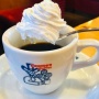 【画像】愛知県の喫茶店で「ウインナーコーヒー」を頼んだ結果、想像の斜め上をいくとんでもないモノがついてきたｗｗｗｗｗ