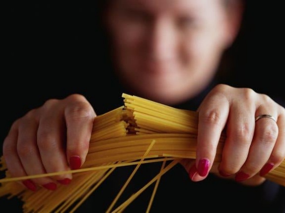 イタリア人「スパゲッティを折るな」←これ他の国なら何になる？