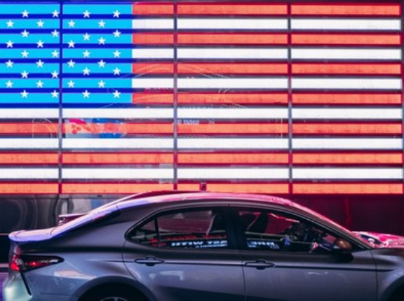 【悲報】米ロボタクシー、「いきなりブレーキ」でテストドライバーにむち打ちが続出していた模様