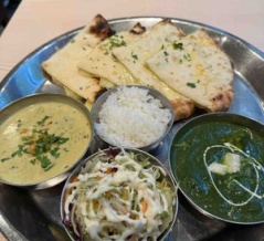 チーズナンが主役のBOMBAY SIZZLERS