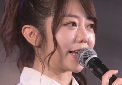 【悲報】峯岸みなみ（26）、生誕祭で宣言「中途半端な卒業はしません！」「納得いくまでAKBにいさせてください」←コレ