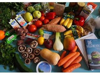 生協の宅配の請求が、18万だった。私「えっ何でまた…」配達員「今回も大量ですね～コンテナドサドサッ」私「吐き気が…」→結果…