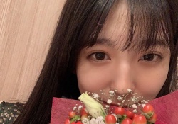 これはあかんｗｗｗ 早川聖来ちゃんが花持ってるとか可愛くないわけないやろｗｗｗ