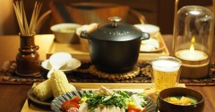 薬味たっぷりで美味さ倍増！自家製サラダチキンがメインのヘルシー晩ごはん。