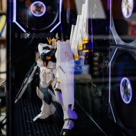 PC内にνガンダム