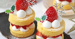 オーブンいらずで簡単！フライパンでしっとりふわふわミニクリスマスケーキ！