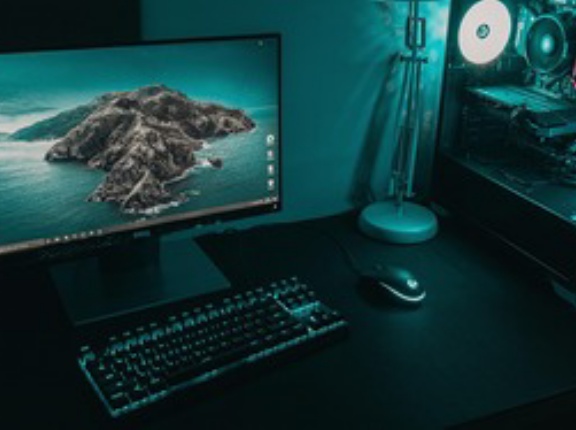 君等PCケース何使ってる？