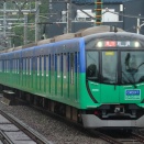 西武40000系セゾンカード塗装を撮る